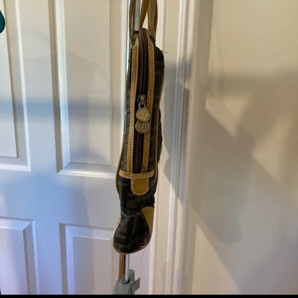 🦋 VINTAGE FENDI HANDBAG - Picture 6 of 10